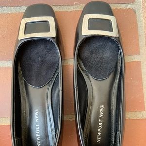 GUC Newport News Black Silver Buckled Heels